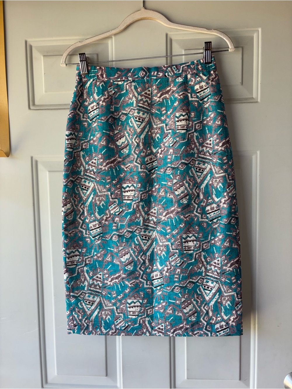 Vintage 1980’s patterned skirt size S/M